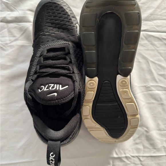 Nike Air Max 270 Black Woman Shoes - Picture 3 of 6